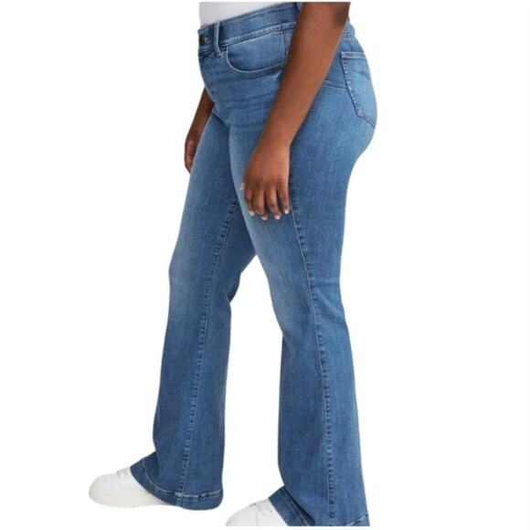 Torrid Bombshell High Rise Flare Jeans 30T Gramercy Blue Stretch Denim NWT - Picture 5 of 13